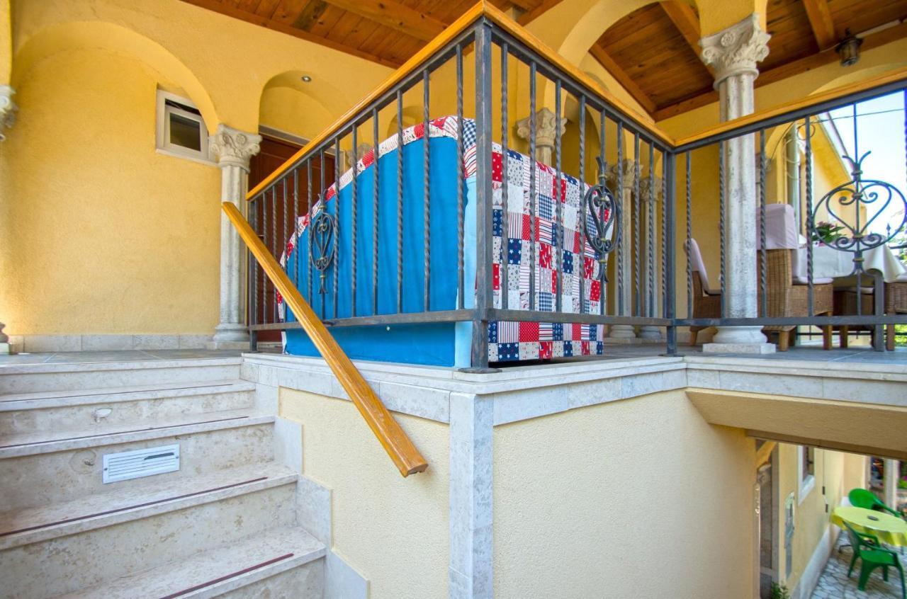 Apartments Oaza Dramalj Extérieur photo